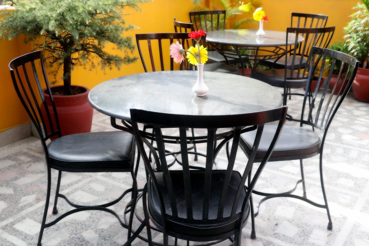 Ausfinn Hotel Metro Inn Kathmandu Bagian luar foto