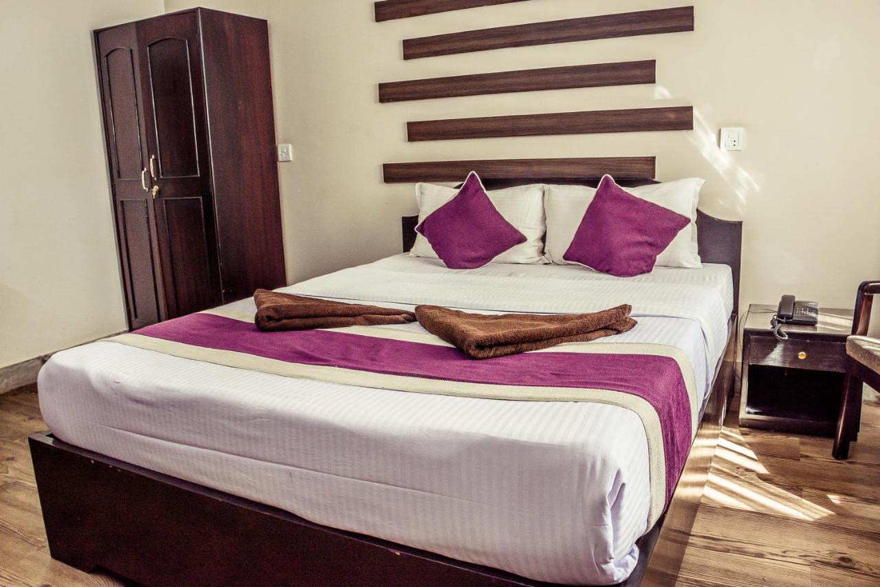 Ausfinn Hotel Metro Inn Kathmandu Bagian luar foto