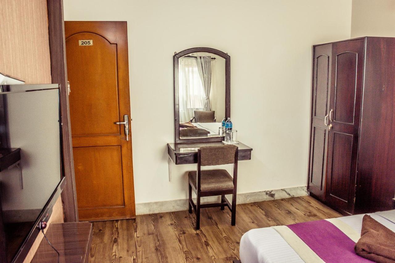 Ausfinn Hotel Metro Inn Kathmandu Bagian luar foto