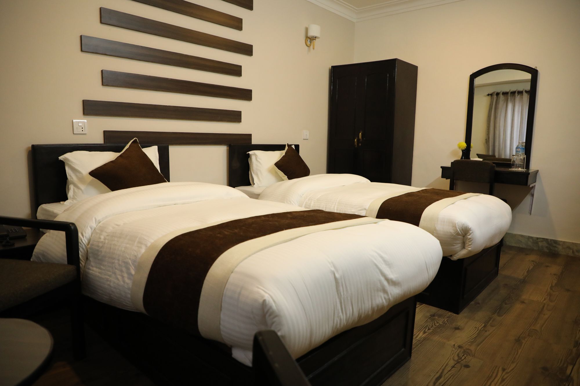 Ausfinn Hotel Metro Inn Kathmandu Bagian luar foto