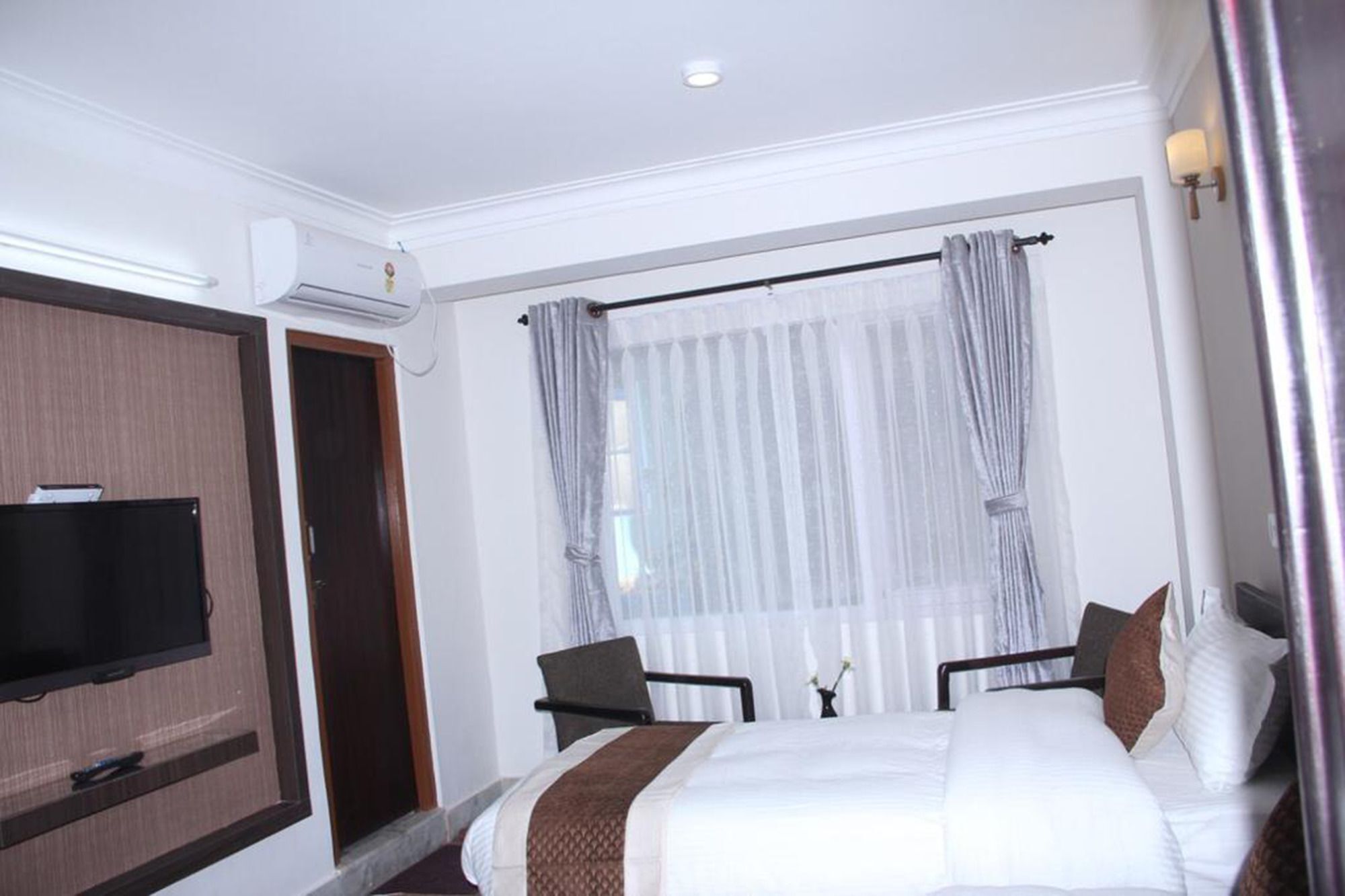 Ausfinn Hotel Metro Inn Kathmandu Bagian luar foto